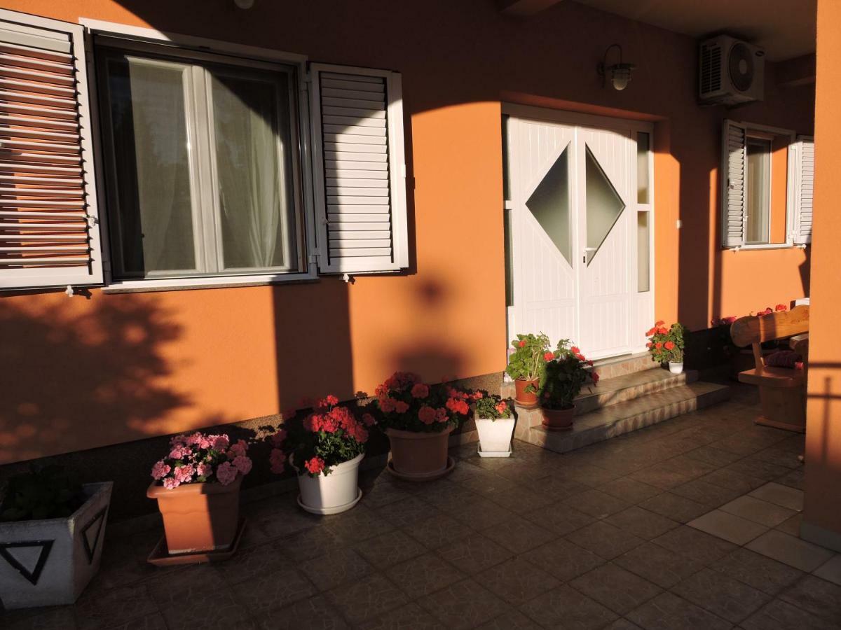 Apartments Perla Biograd Na Moru Ngoại thất bức ảnh