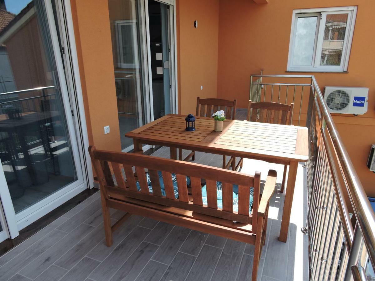 Apartments Perla Biograd Na Moru Ngoại thất bức ảnh
